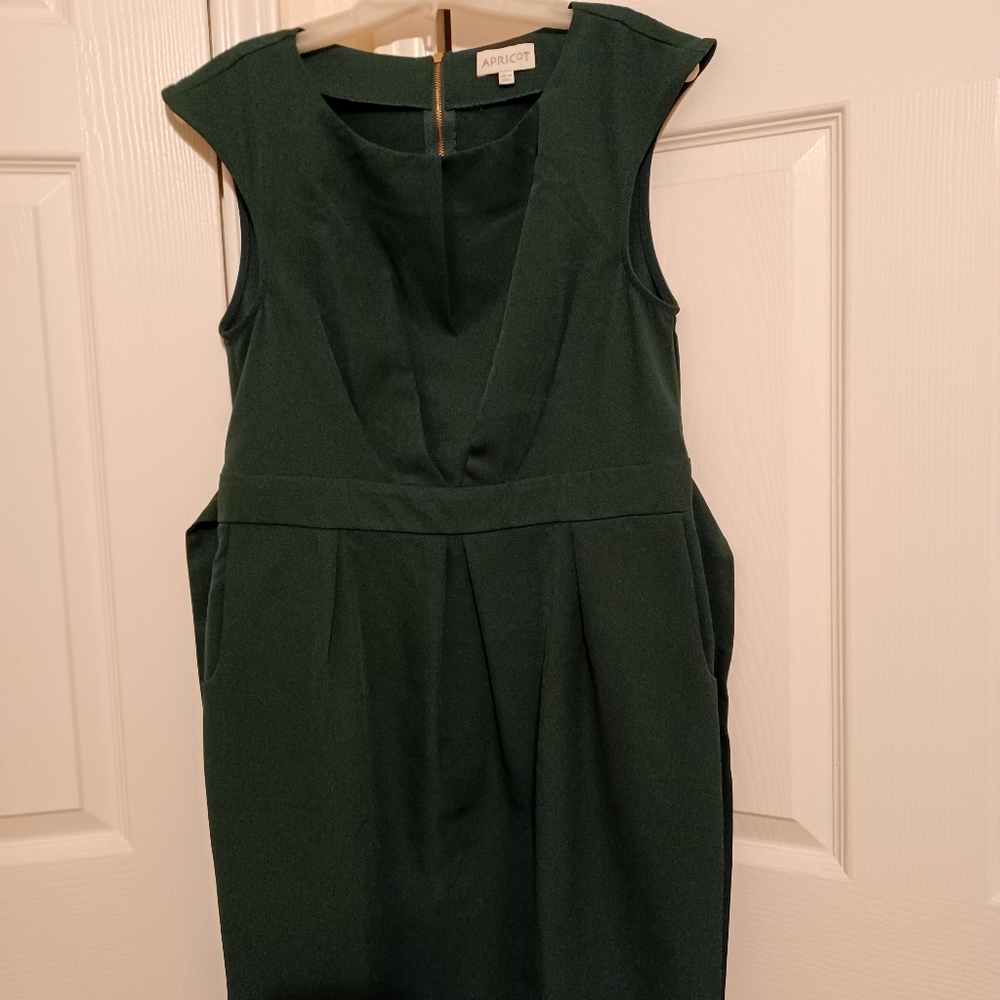 Dress - Picture 6 of 6